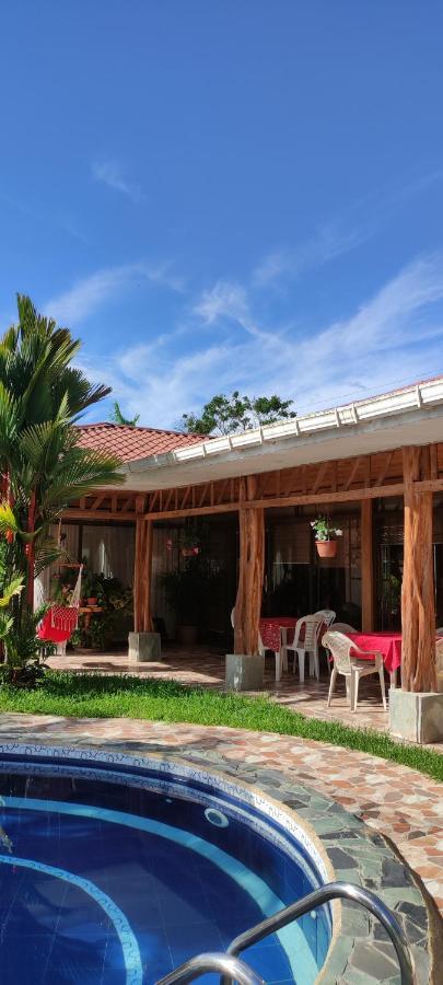 La Casa De La Abuela Villa Sucua Buitenkant foto